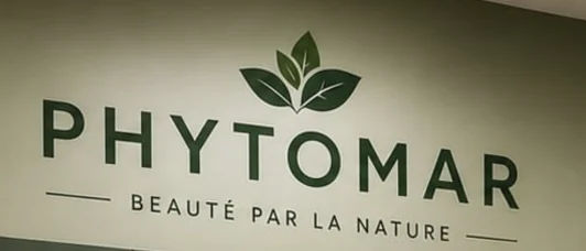 L’enseigne de Phytomar — « Beauté par la nature »
